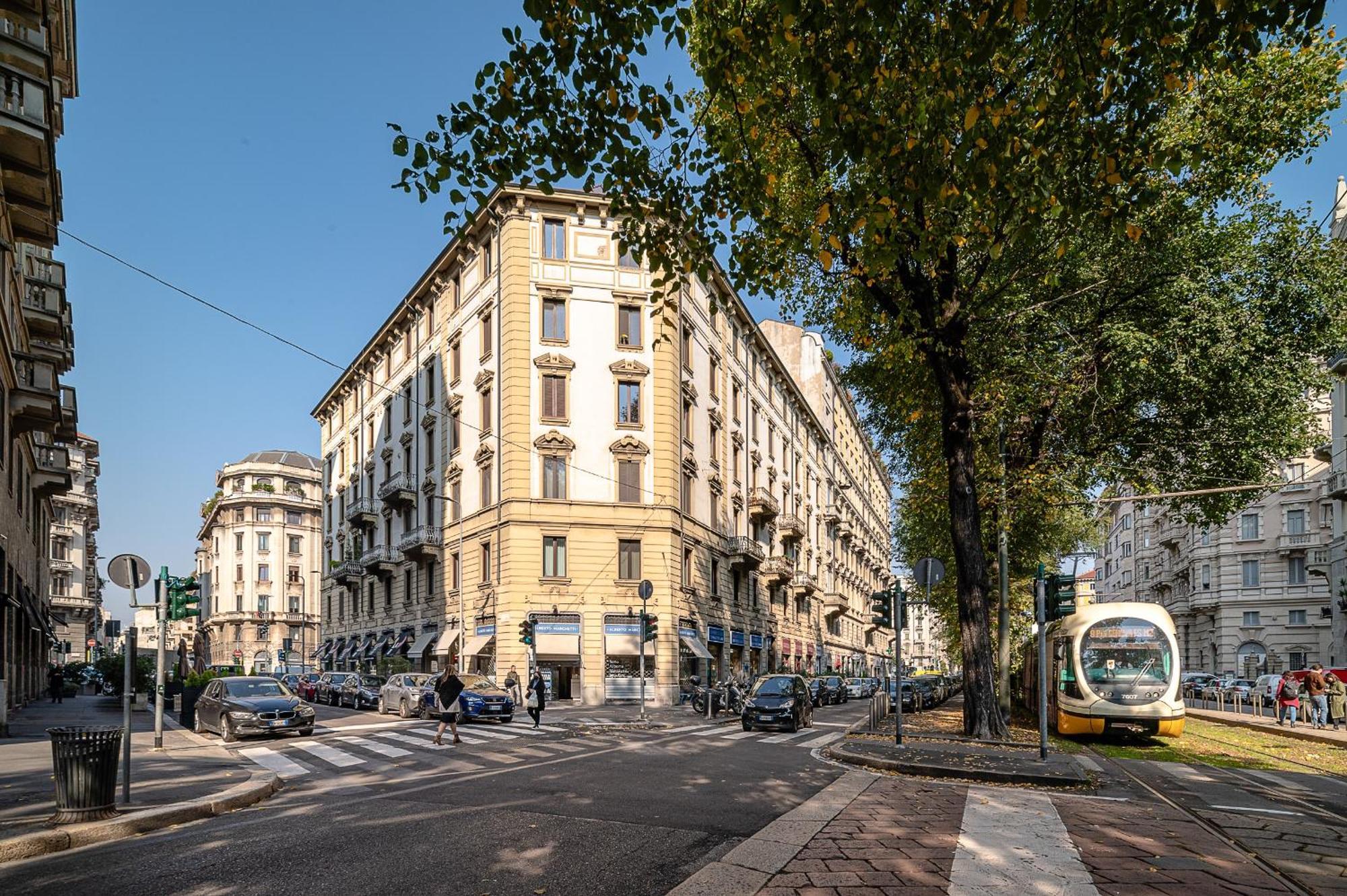 Classbnb - Apartment With Balcony Near The City Center Milaan Buitenkant foto
