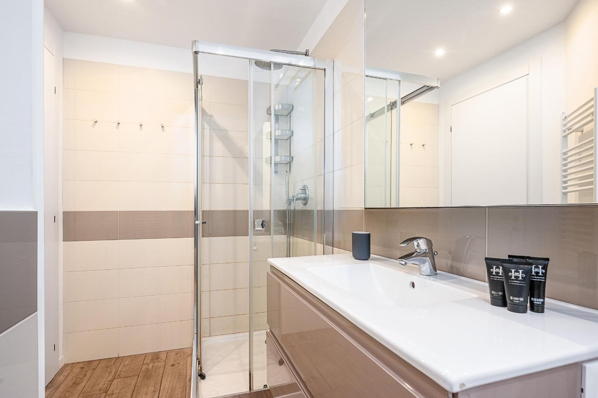 Classbnb - Apartment With Balcony Near The City Center Milaan Buitenkant foto